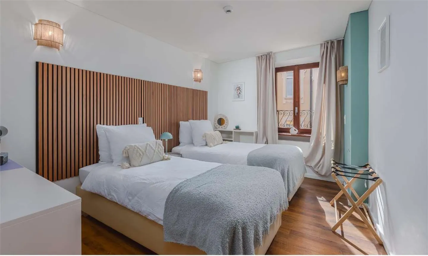 BOUTIQUE HOTEL - REAL ESTATE INVESTMENT OPPORTUNITY - Photo 12 of 13