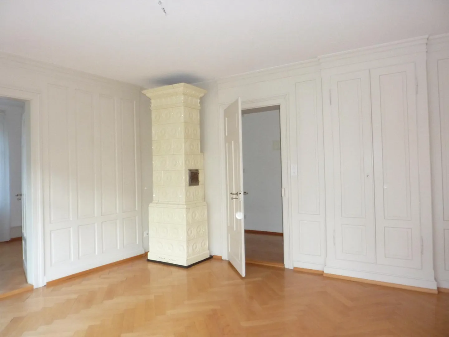 Art Nouveau Apartment in a Sought-After Location, Near the Old Town - Photo 9 of 13