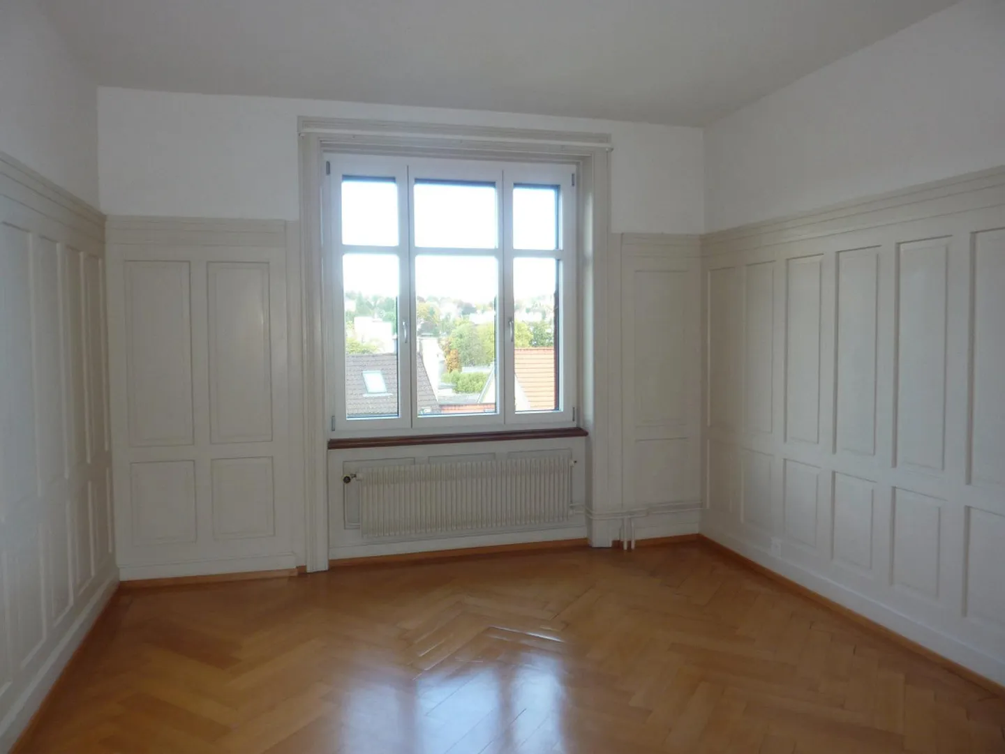 Art Nouveau Apartment in a Sought-After Location, Near the Old Town - Photo 10 of 13