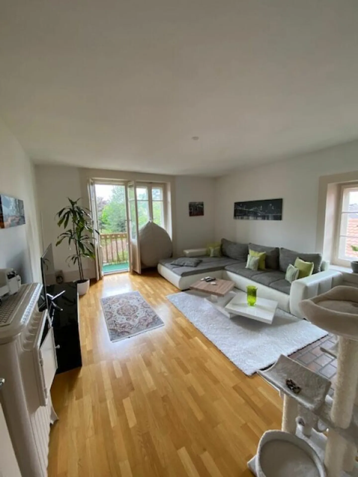 Bel appartamento di 4 stanze al 3° piano - Chemin de Creuze 1, St-Blaise - Foto 1 di 11