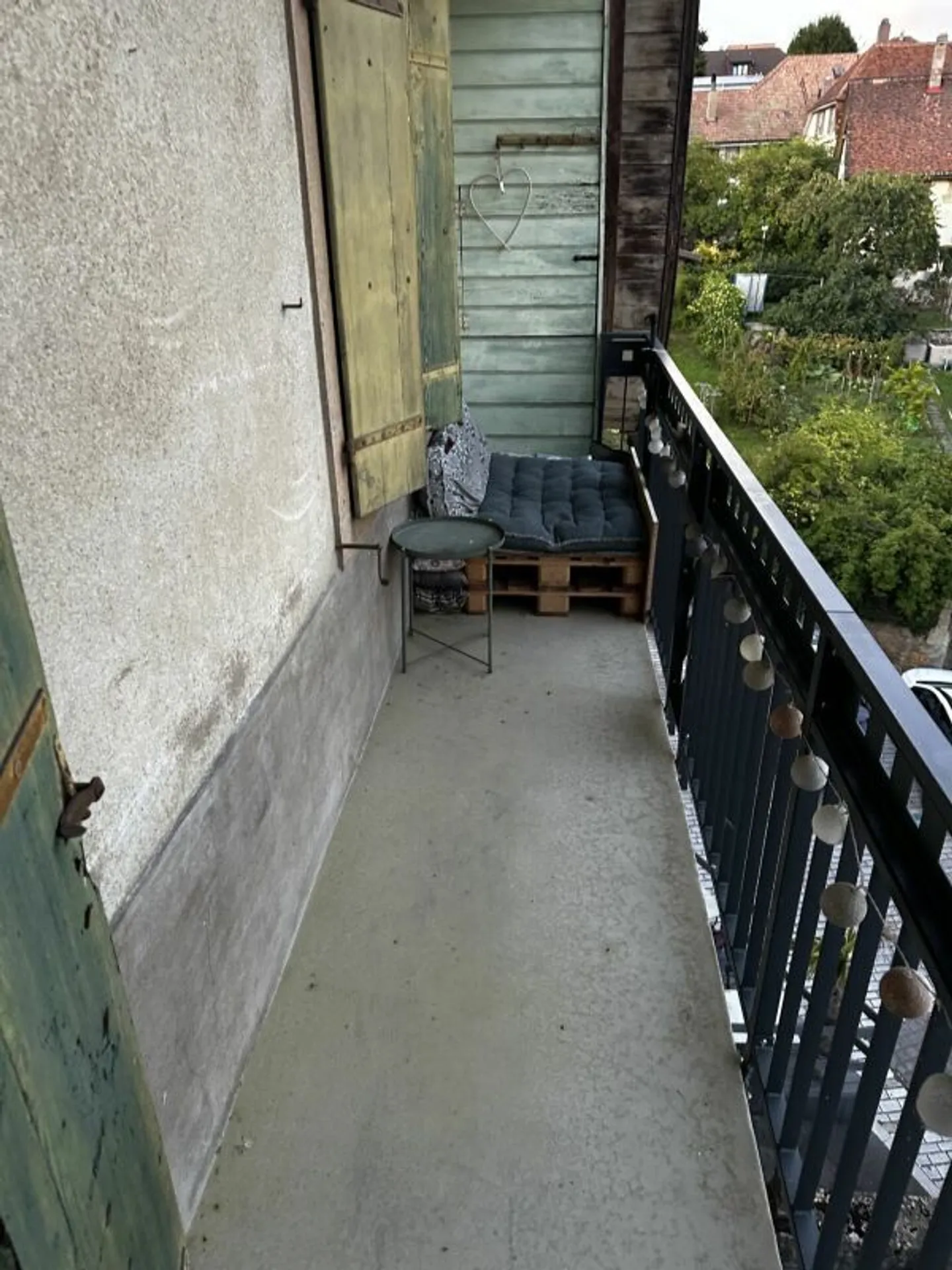 Bel appartamento di 4 stanze al 3° piano - Chemin de Creuze 1, St-Blaise - Foto 4 di 11