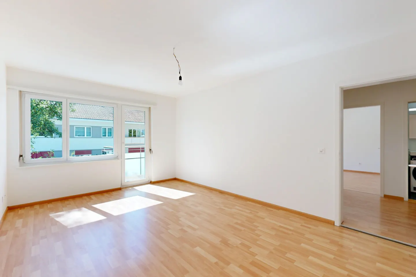 Cozy apartment with washer-dryer - Photo 1 of 8