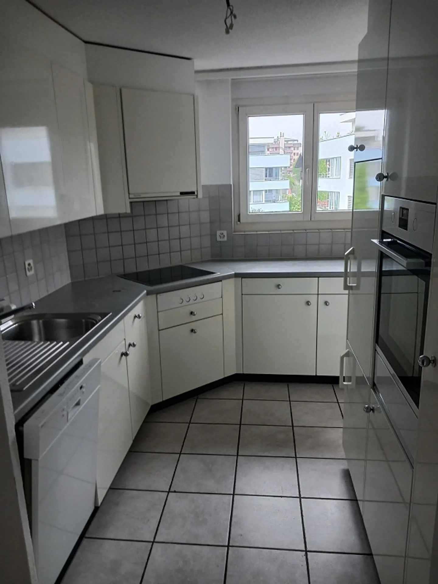 Appartement au rez-de-chaussée dans le vert - Photo 2 sur 13