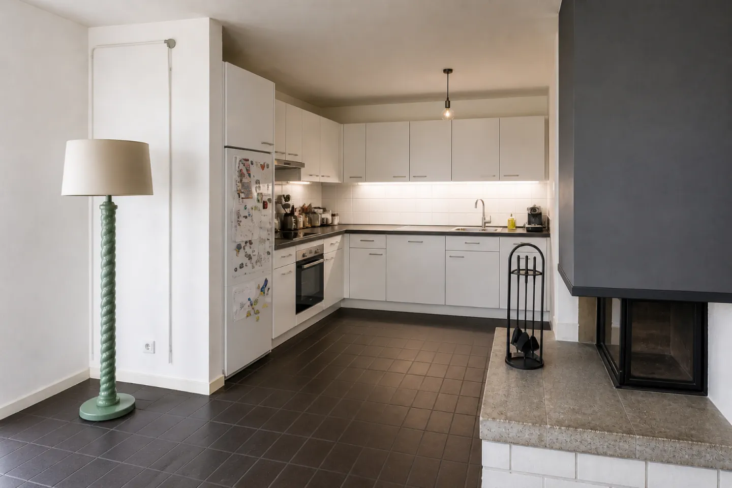 Appartement Charmant avec Cheminée - Photo 1 sur 5