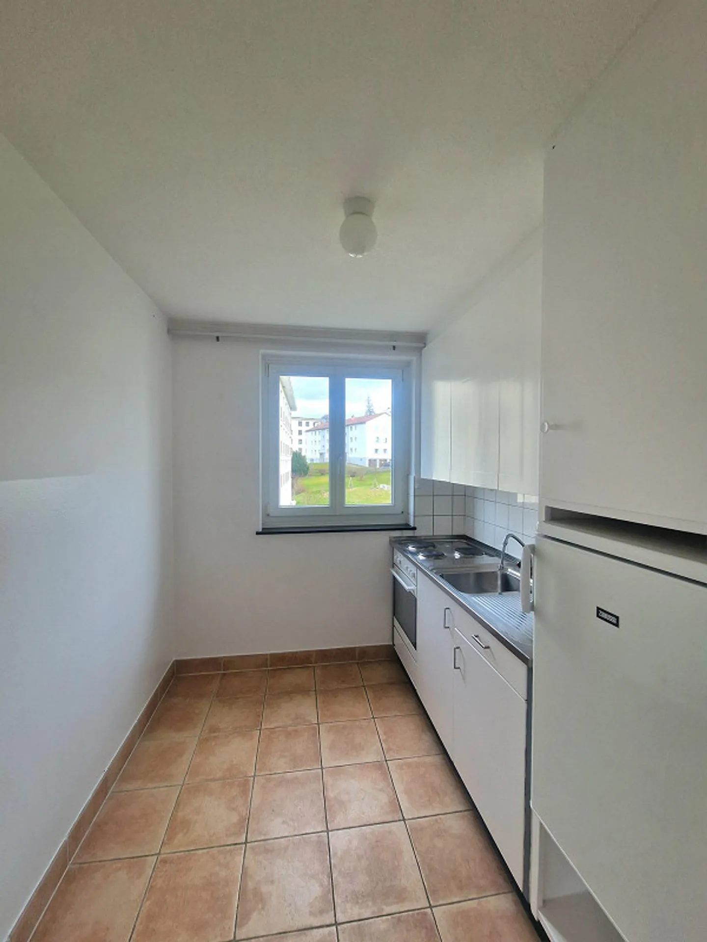 Appartement de 3.0 pièces situé au centre, proche de la nature - Photo 3 sur 7