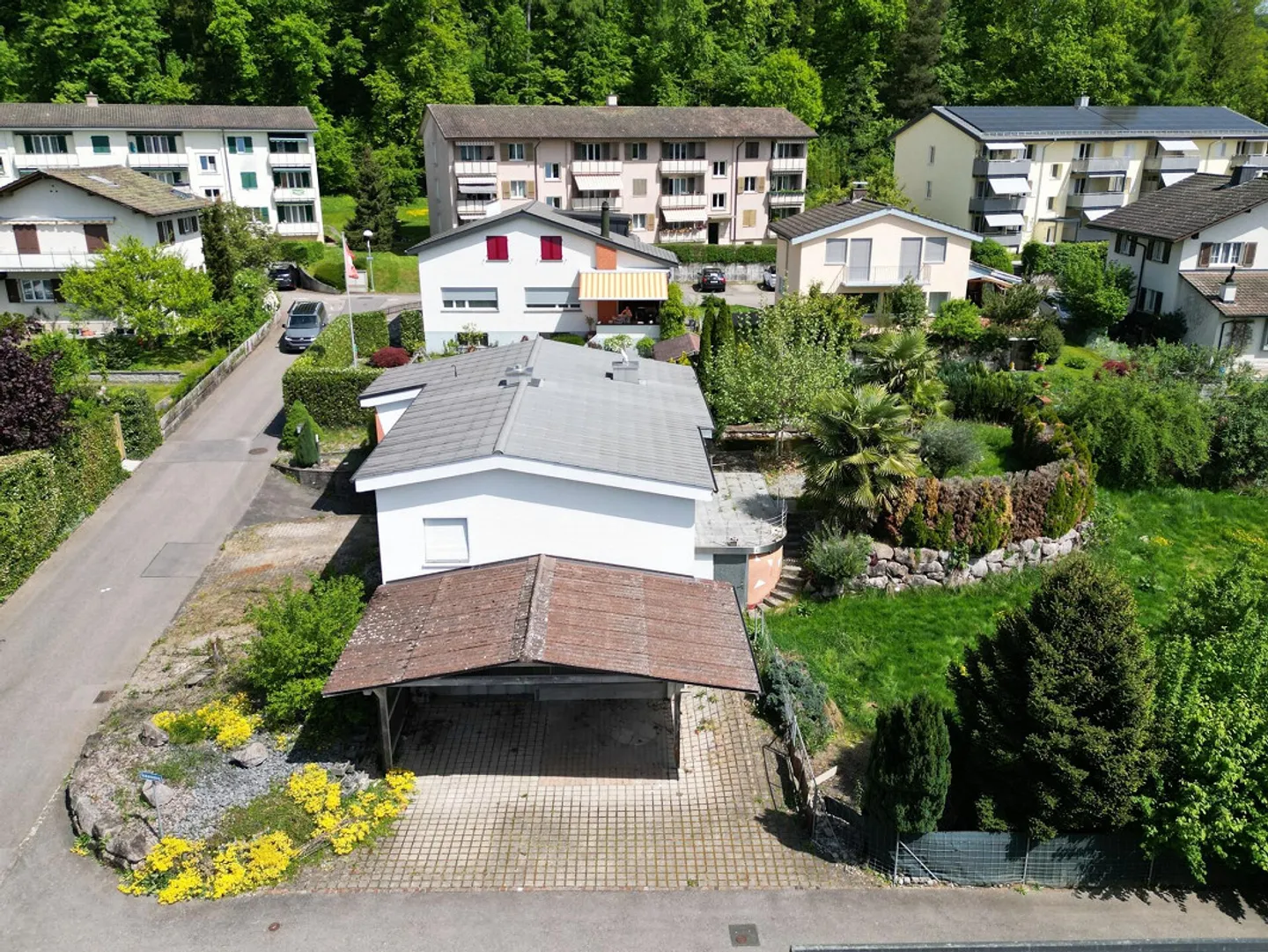 Casa unifamiliare con paradiso del giardino - Foto 2 di 21