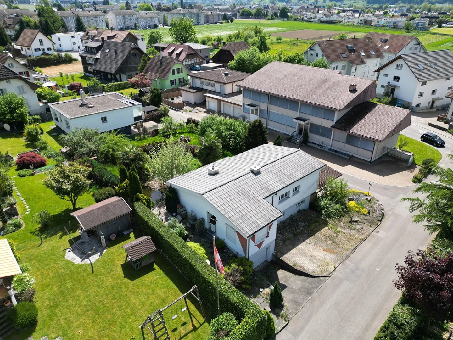 Casa unifamiliare con paradiso del giardino - Foto 3 di 21