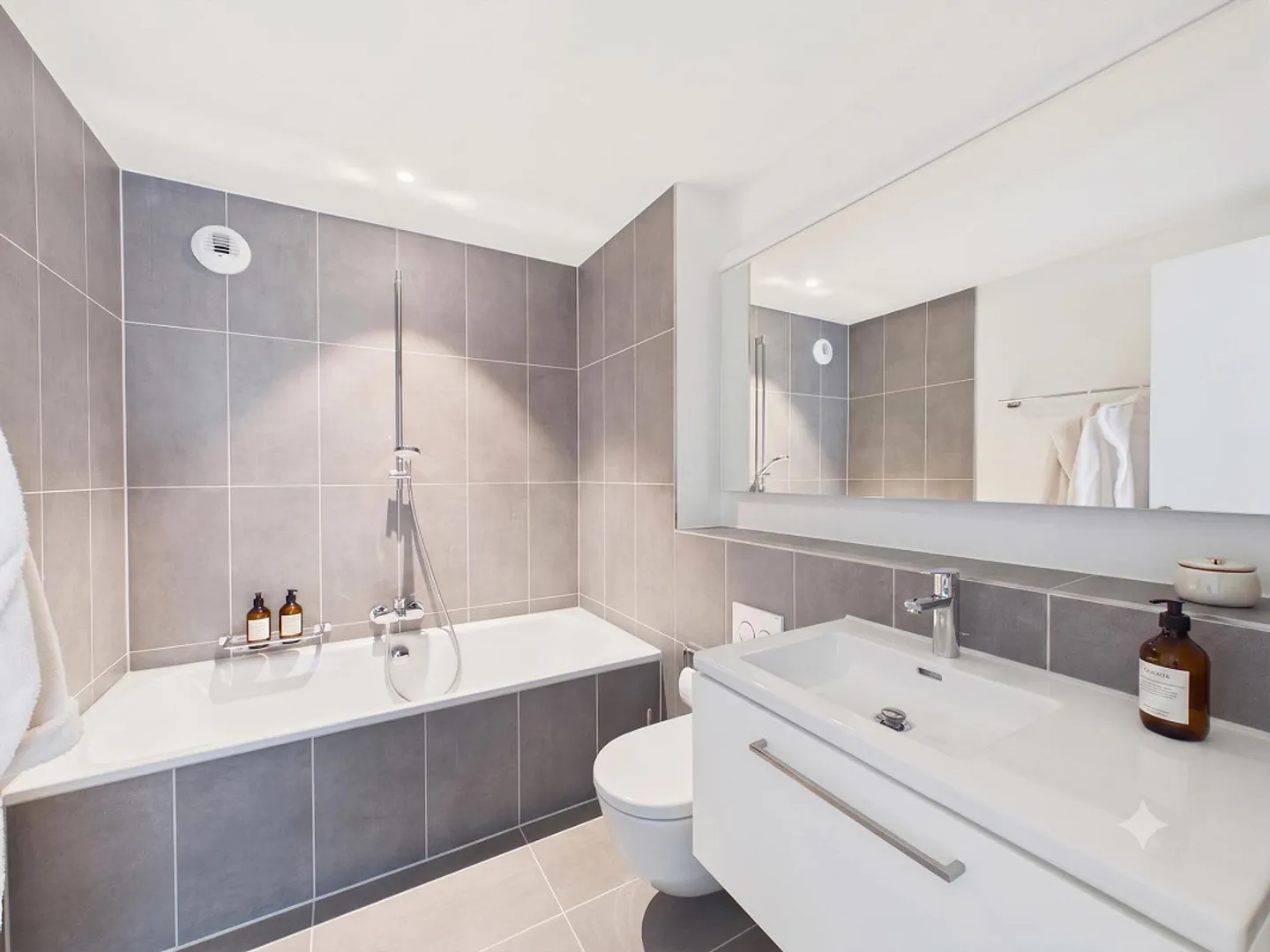 Modernes Apartment in Neuhausen - Foto 6 von 10