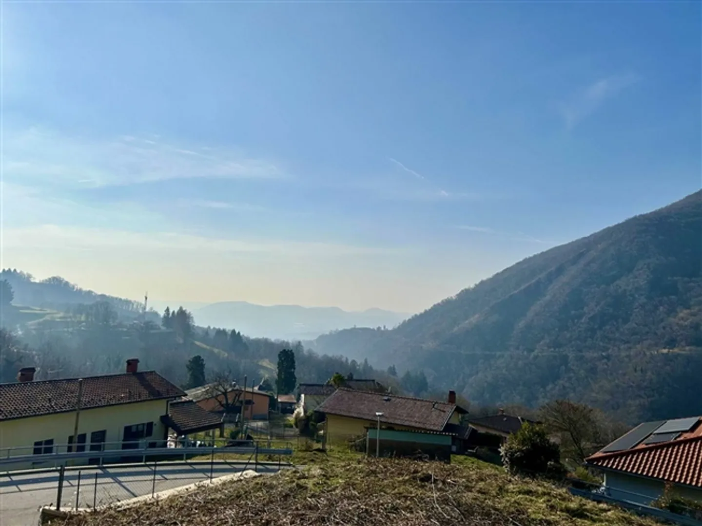 Edificio residenziale - Breggia Caneggio / Mendrisiotto - Foto 1 di 7