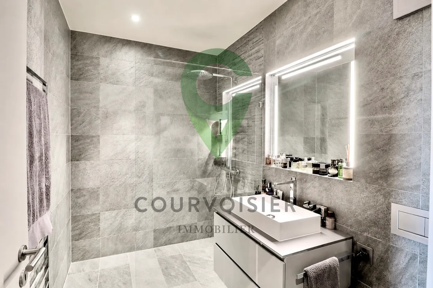 Extraordinary apartment with terrace and panoramic view - Photo 7 of 15