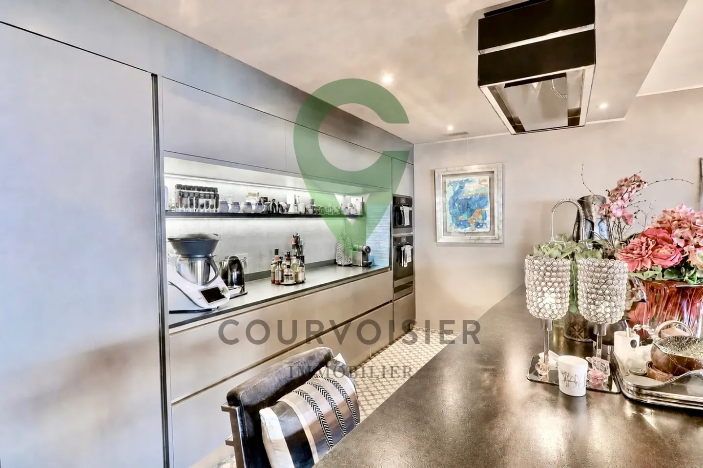 Extraordinary apartment with terrace and panoramic view - Photo 4 of 15