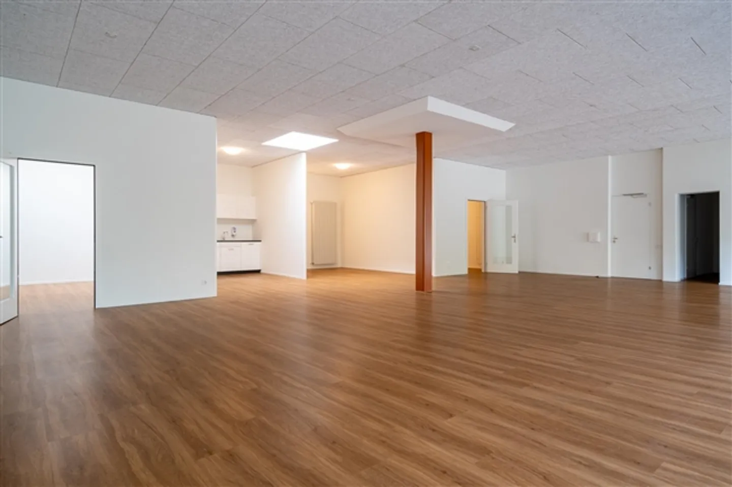 Plus d'espace pour vos idées d'affaires - Photo 4 sur 5