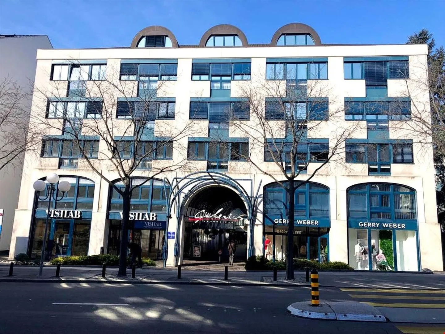 GESCHÄFTSRÄUME AUF ZWEI EBENEN - GALERIES SEDUNOISES - Foto 1 von 5