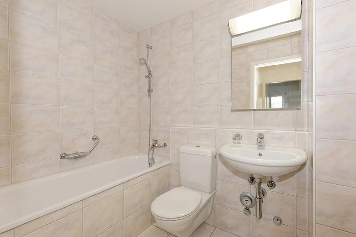 Appartamento attraente di 3,5 stanze in affitto a Gellert - Foto 5 di 9