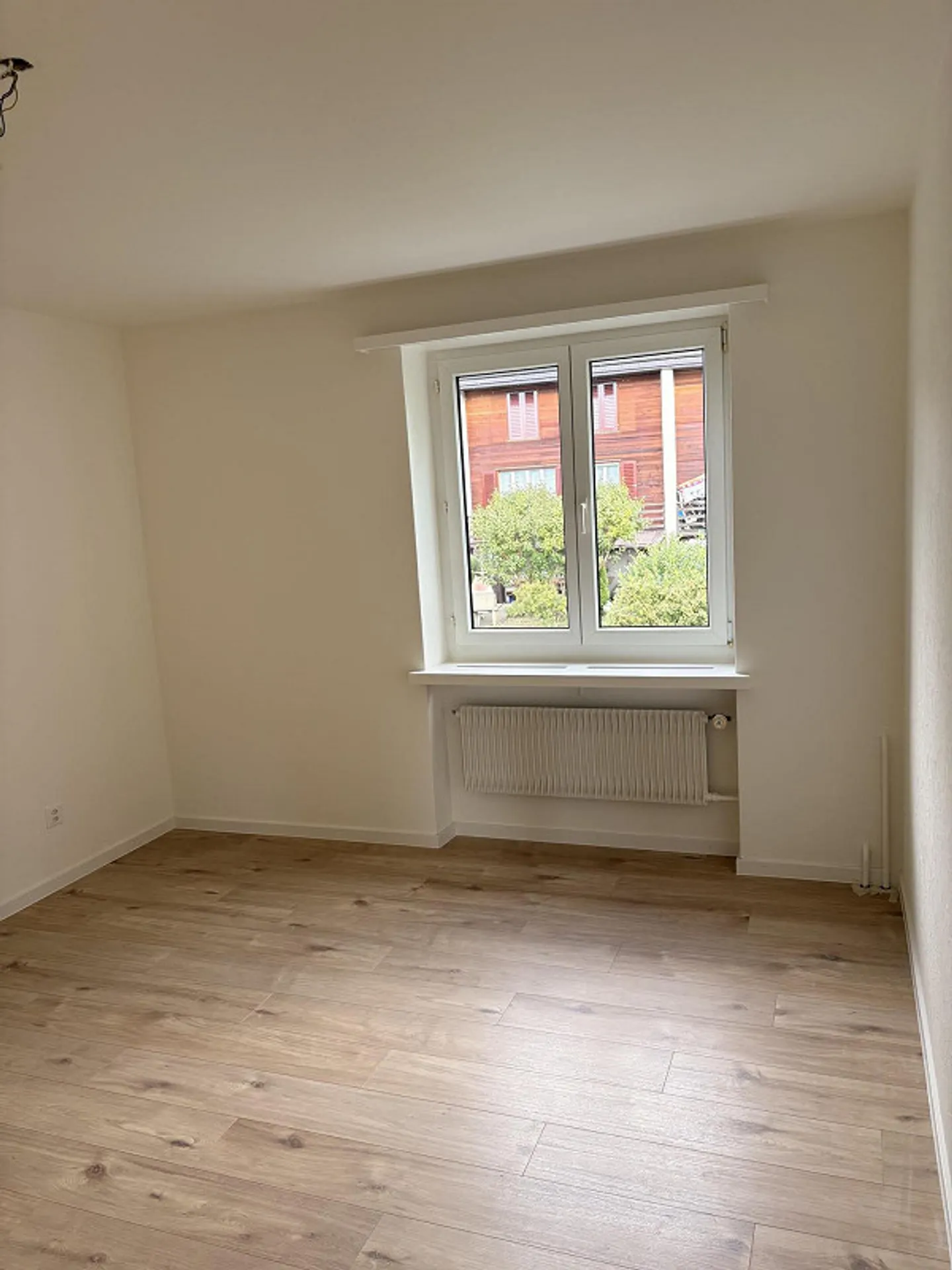 3.5-room apartment with sunny balcony - Photo 6 of 10