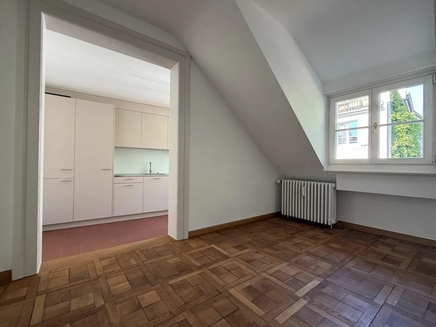 Unique old-style apartment with a view of the Rhine - Photo 2 of 10