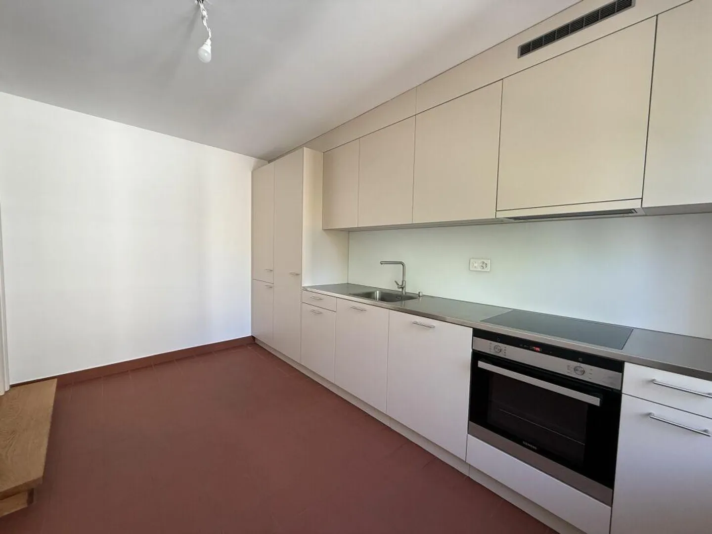 Unique old-style apartment with a view of the Rhine - Photo 3 of 10