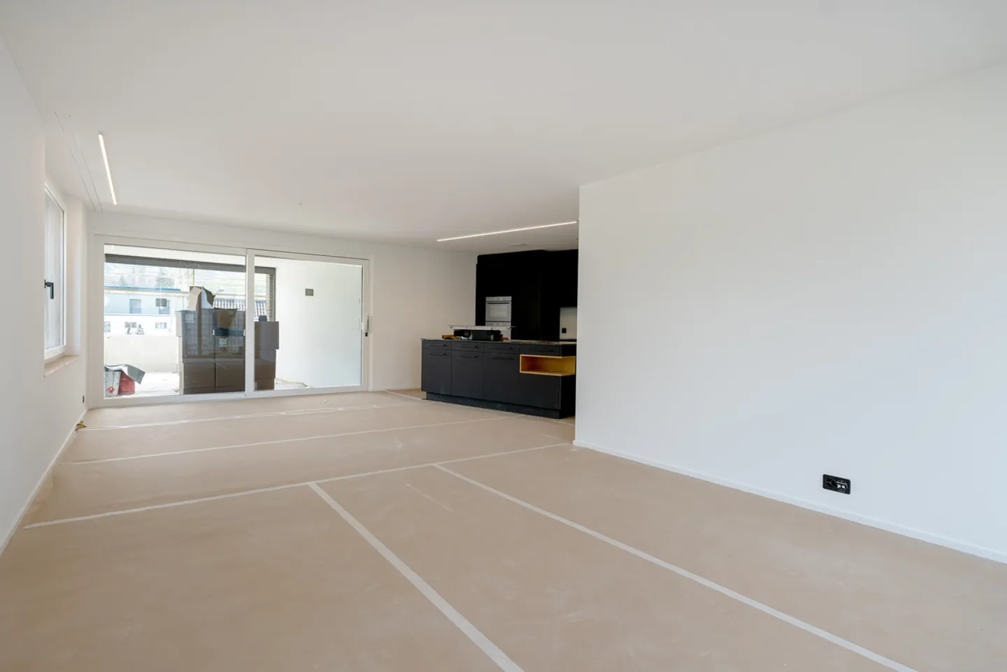 Modernes Apartment mit grossen Aussenflächen - Foto 2 von 7