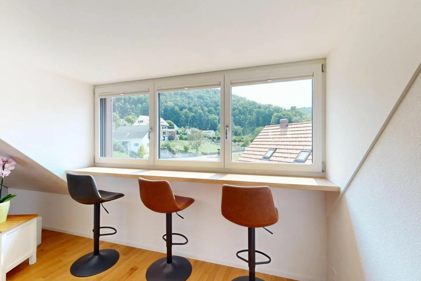 Modern 3.5-room apartment with private washing tower and carport - Photo 1 of 18