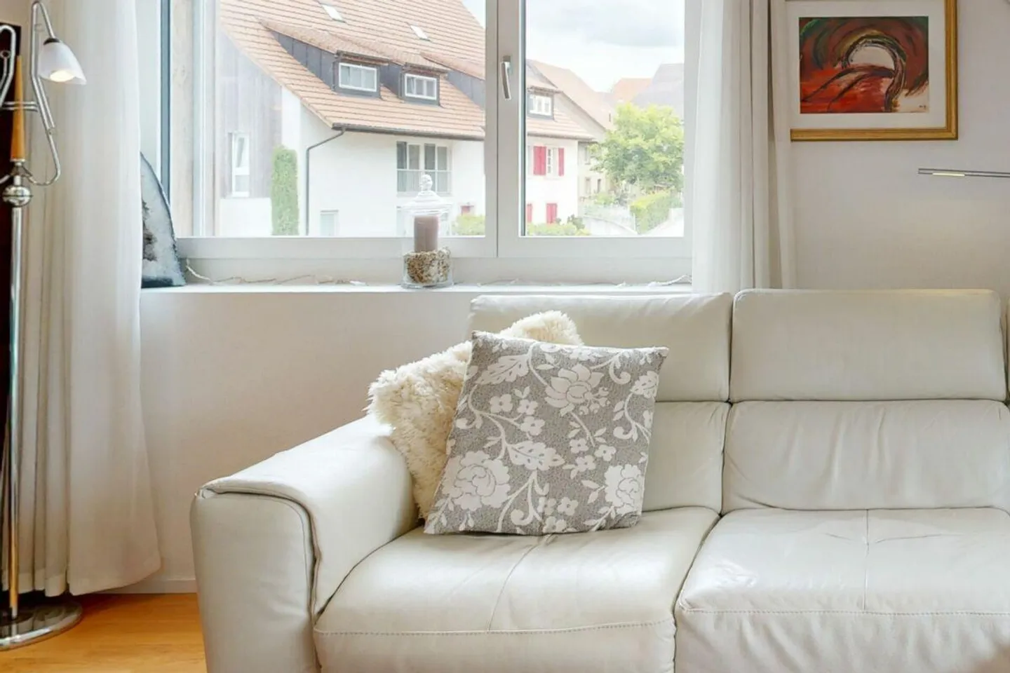 Modern 3.5-room apartment with private washing tower and carport - Photo 7 of 18