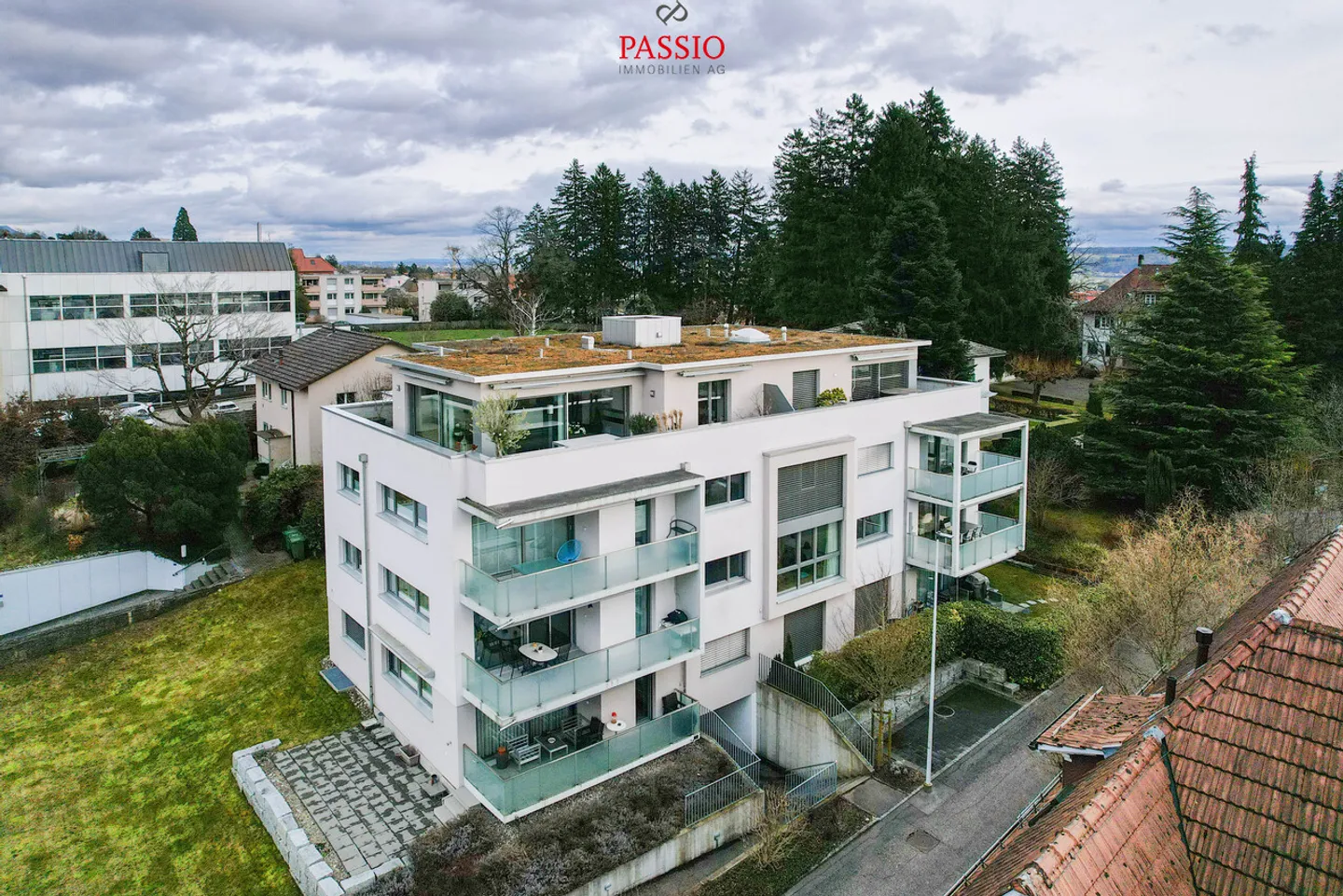 Moderne 4.5-Zimmer Wohnung mit Balkon an zentraler Lage - Foto 3 von 20