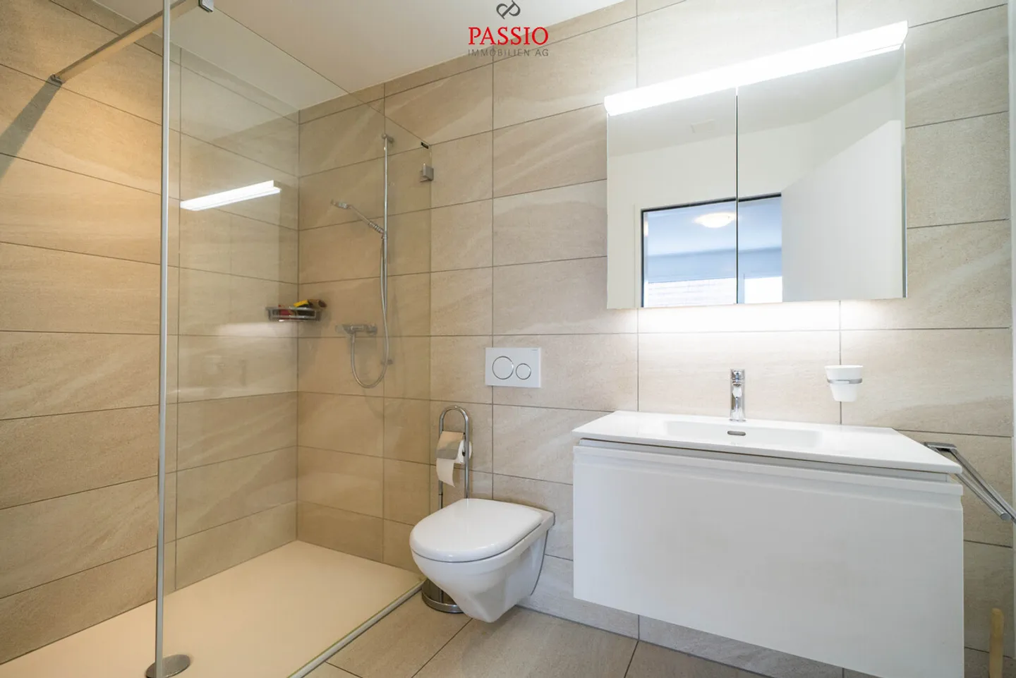 Moderne 4.5-Zimmer Wohnung mit Balkon an zentraler Lage - Foto 10 von 20