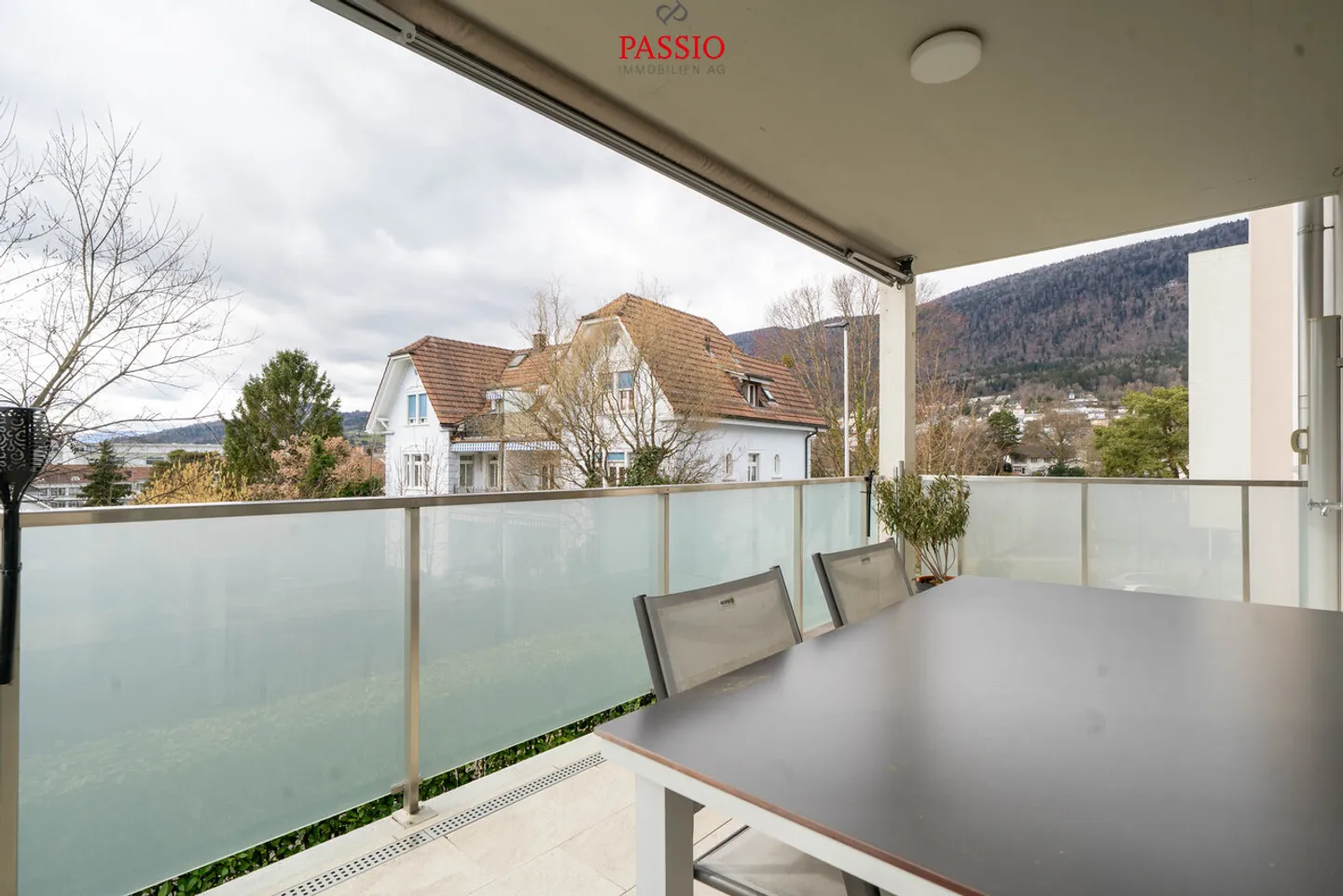 Moderne 4.5-Zimmer Wohnung mit Balkon an zentraler Lage - Foto 16 von 20