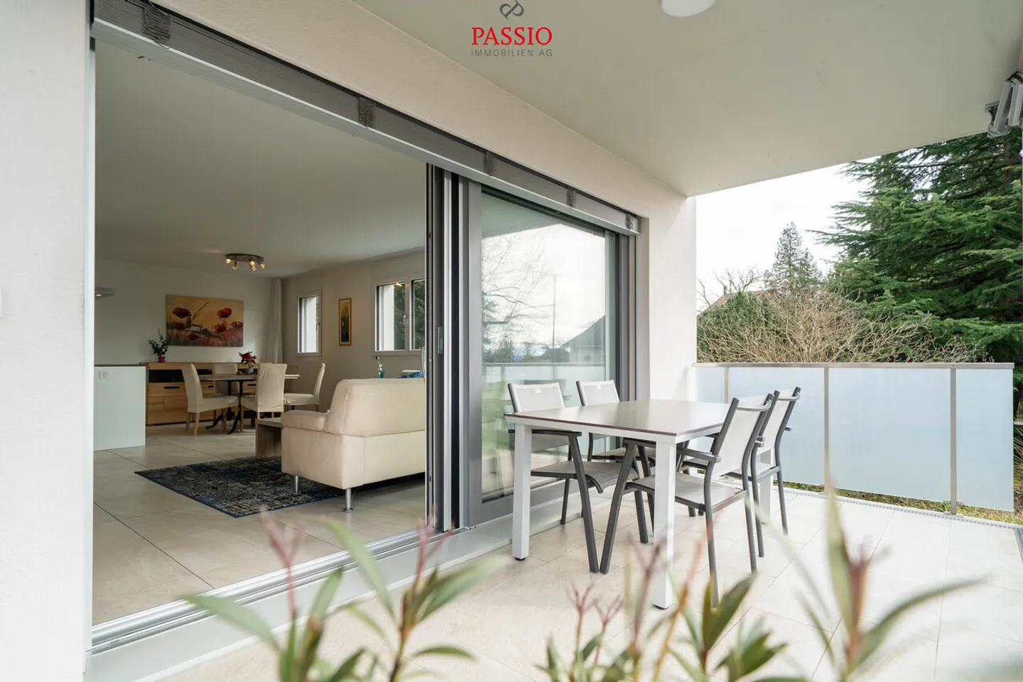 Moderne 4.5-Zimmer Wohnung mit Balkon an zentraler Lage - Foto 2 von 20