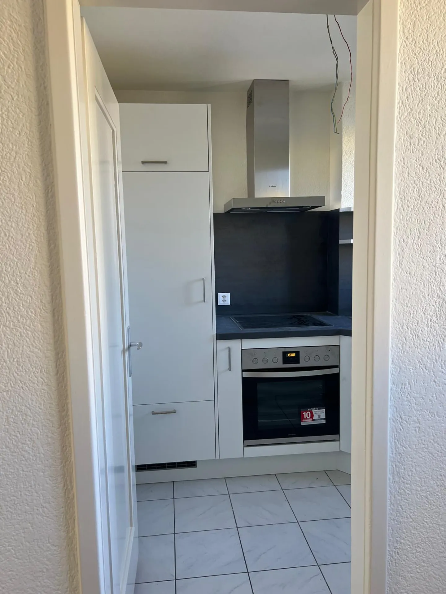 Teilrenovierte 3.5-Zimmer-Wohnung mit neuer Küche - Foto 3 di 16