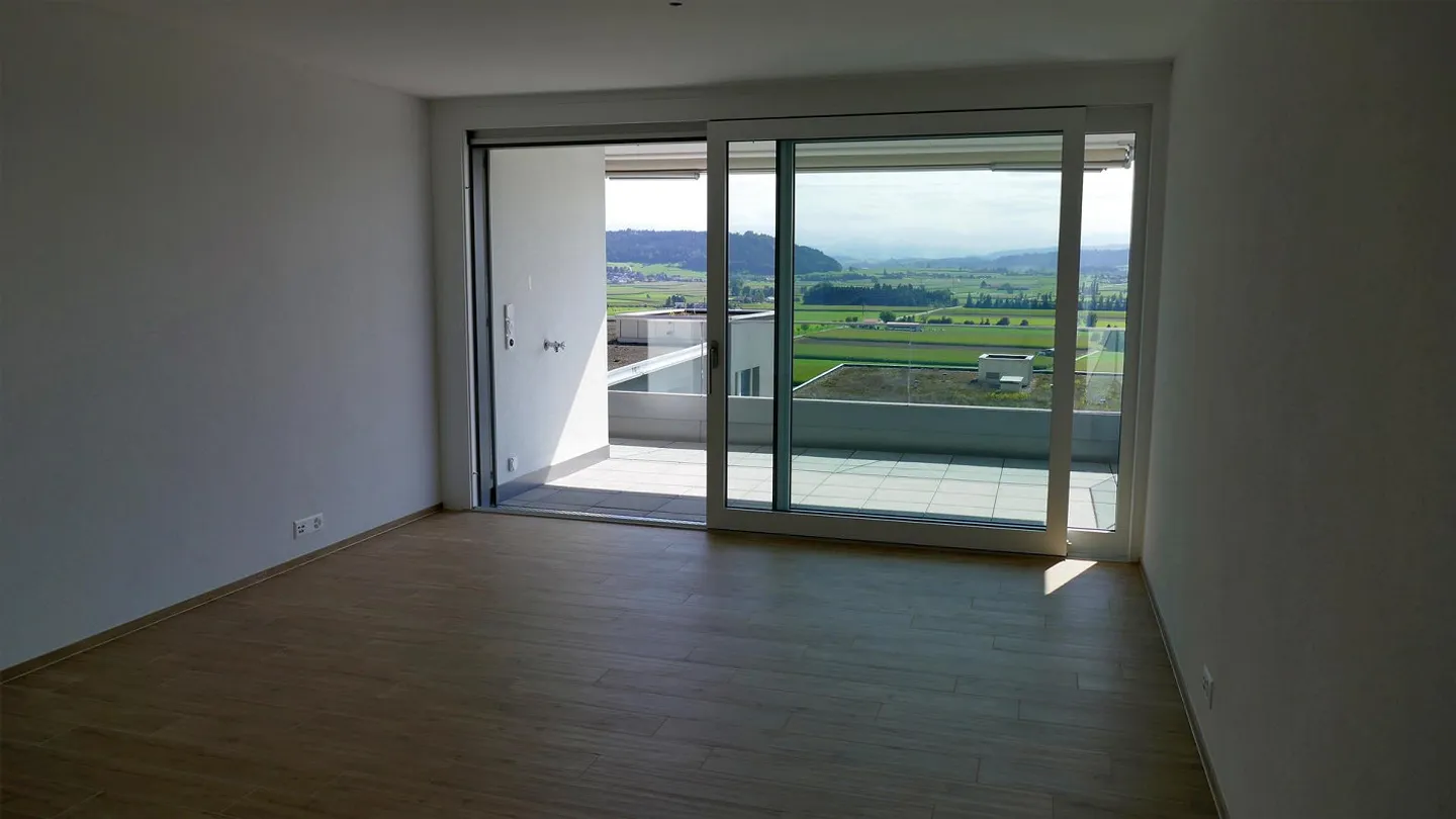 3.5 Room Attic Apartment in Wauwil - Photo 2 of 19
