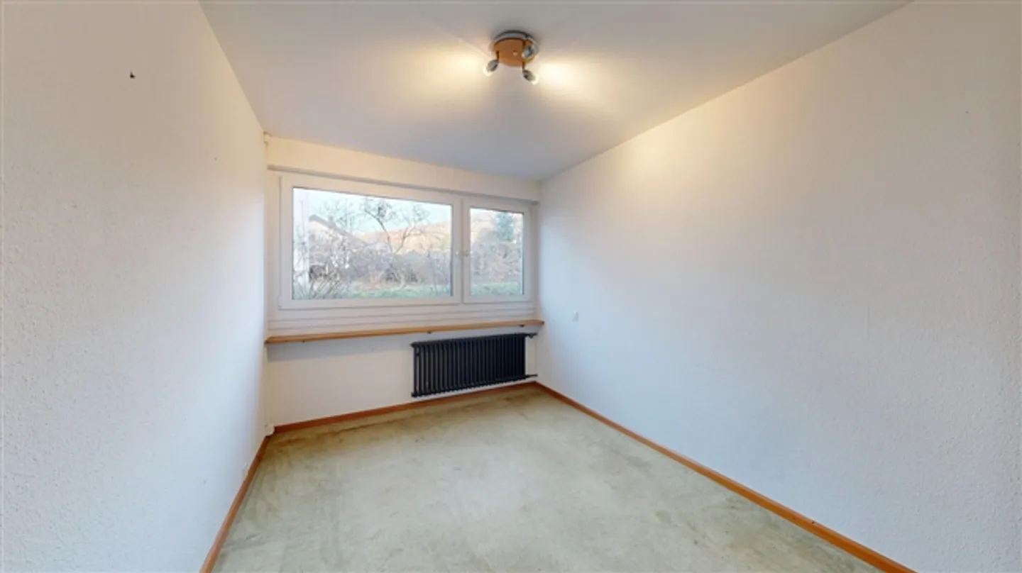 Geräumiges Einfamilienhaus mit Pool - Foto 19 von 20