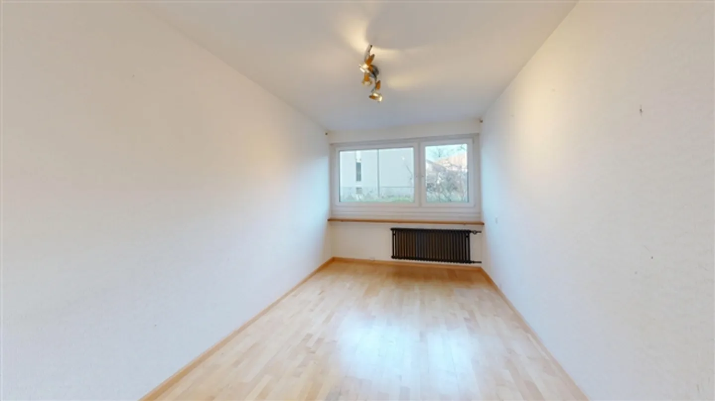 Geräumiges Einfamilienhaus mit Pool - Foto 18 von 20