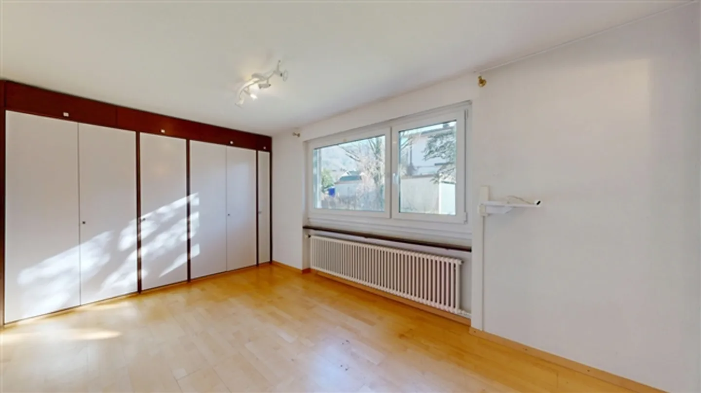 Geräumiges Einfamilienhaus mit Pool - Foto 20 von 20