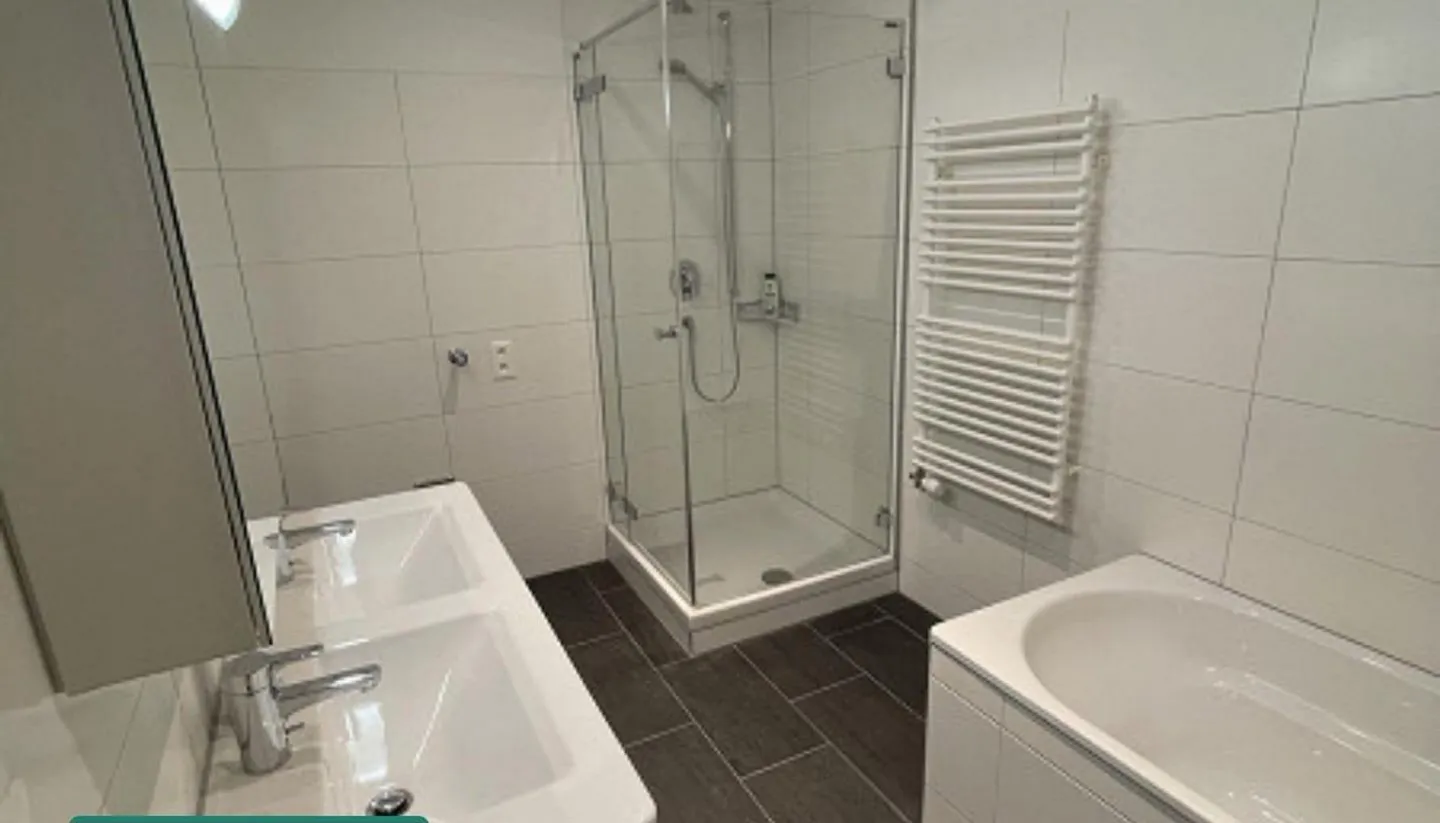 Looking for a new tenant for a stylishly renovated 3.5 room apartment - Photo 5 of 6