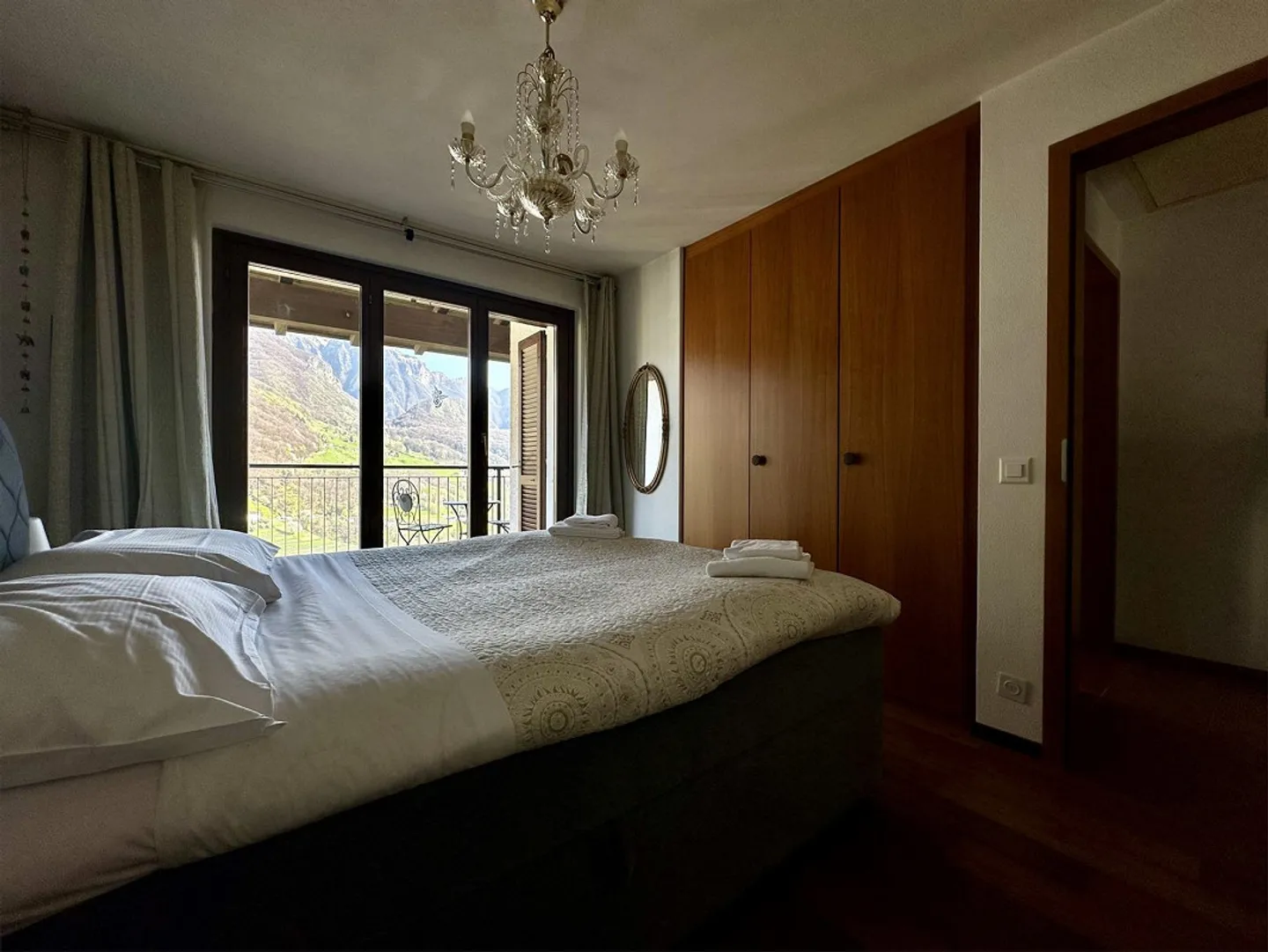 Villa with private garden and unobstructed view of the mountains in Arogno - Photo 6 of 12
