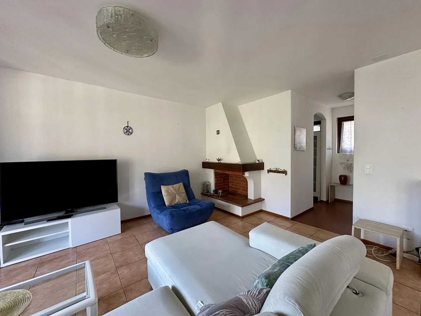 Villa with private garden and unobstructed view of the mountains in Arogno - Photo 10 of 12