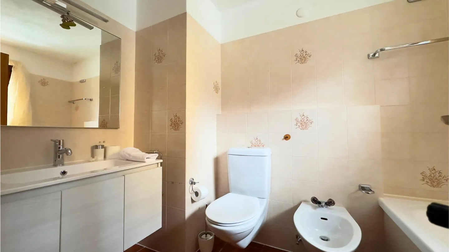 Villa with private garden and unobstructed view of the mountains in Arogno - Photo 11 of 12