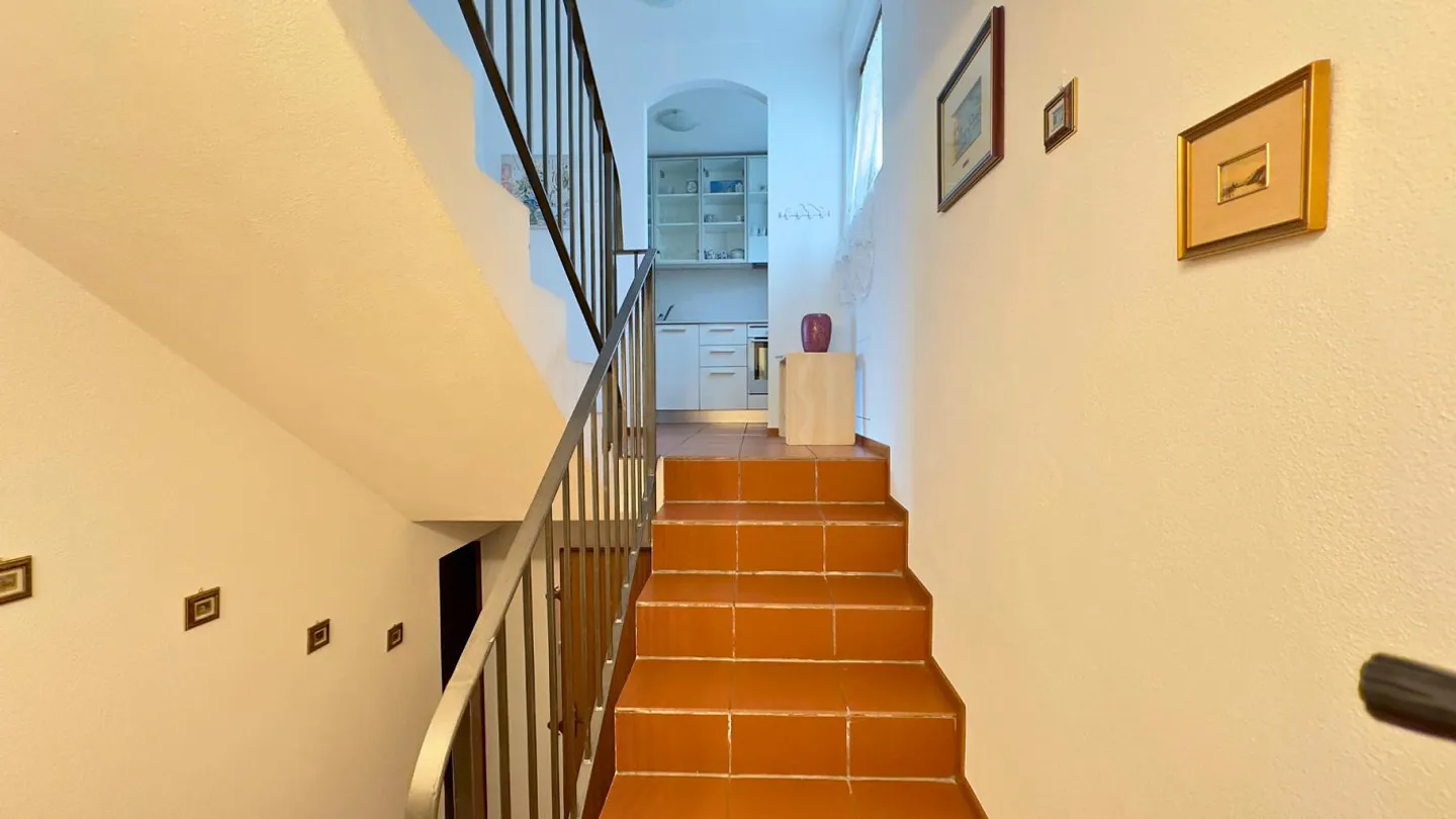 Villa with private garden and unobstructed view of the mountains in Arogno - Photo 12 of 12