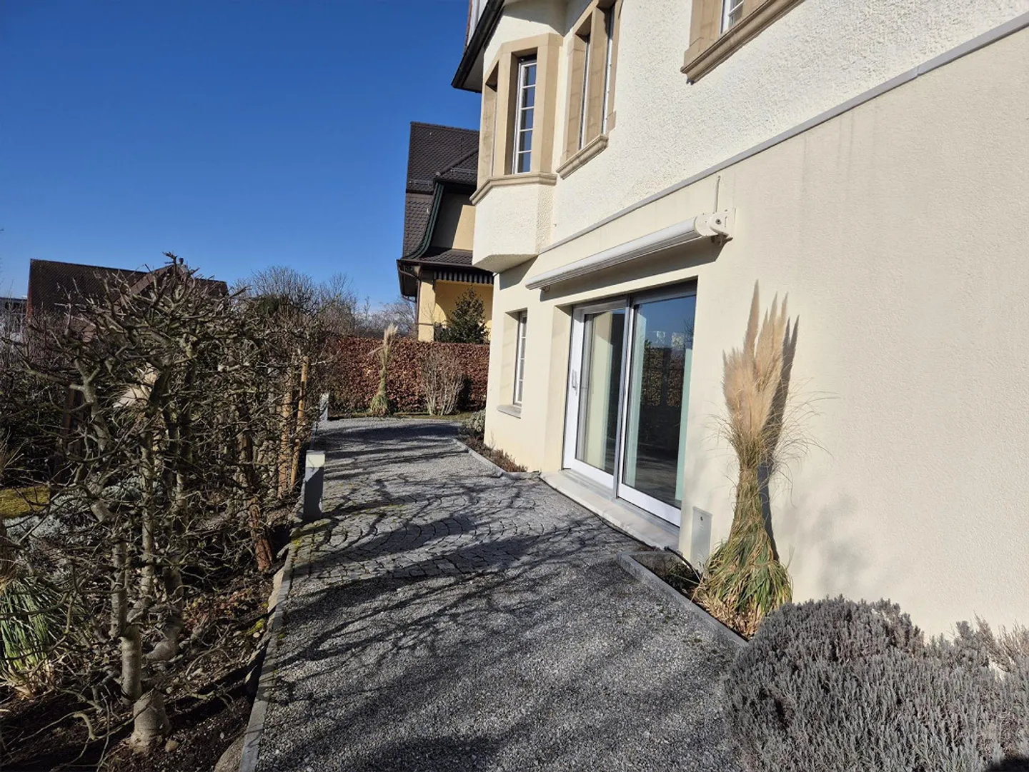 Appartamento giardino 3.5 locali in una posizione tranquilla a Zurigo - Foto 1 di 9