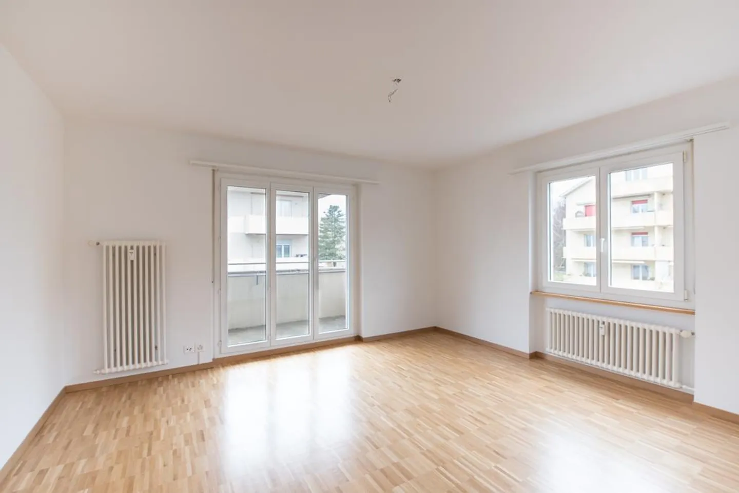 RENT WITHOUT DEPOSIT - Quiet residential area, yet centrally located - Photo 4 of 7