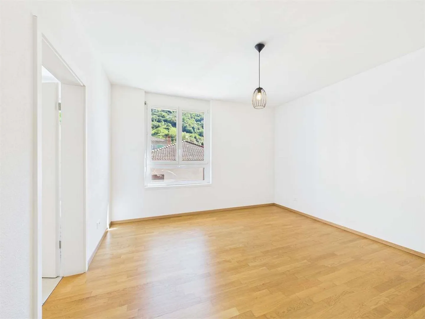 Bellinzona - 4.5 room apartment available immediately - Photo 5 of 10