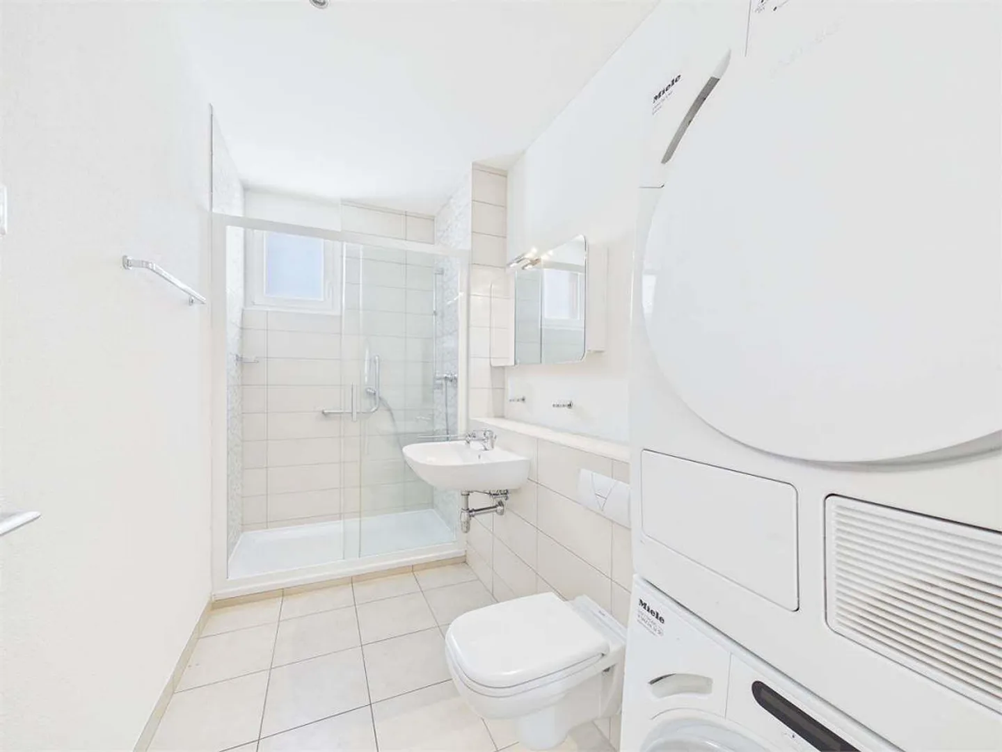 Bellinzona - 4.5 room apartment available immediately - Photo 7 of 10