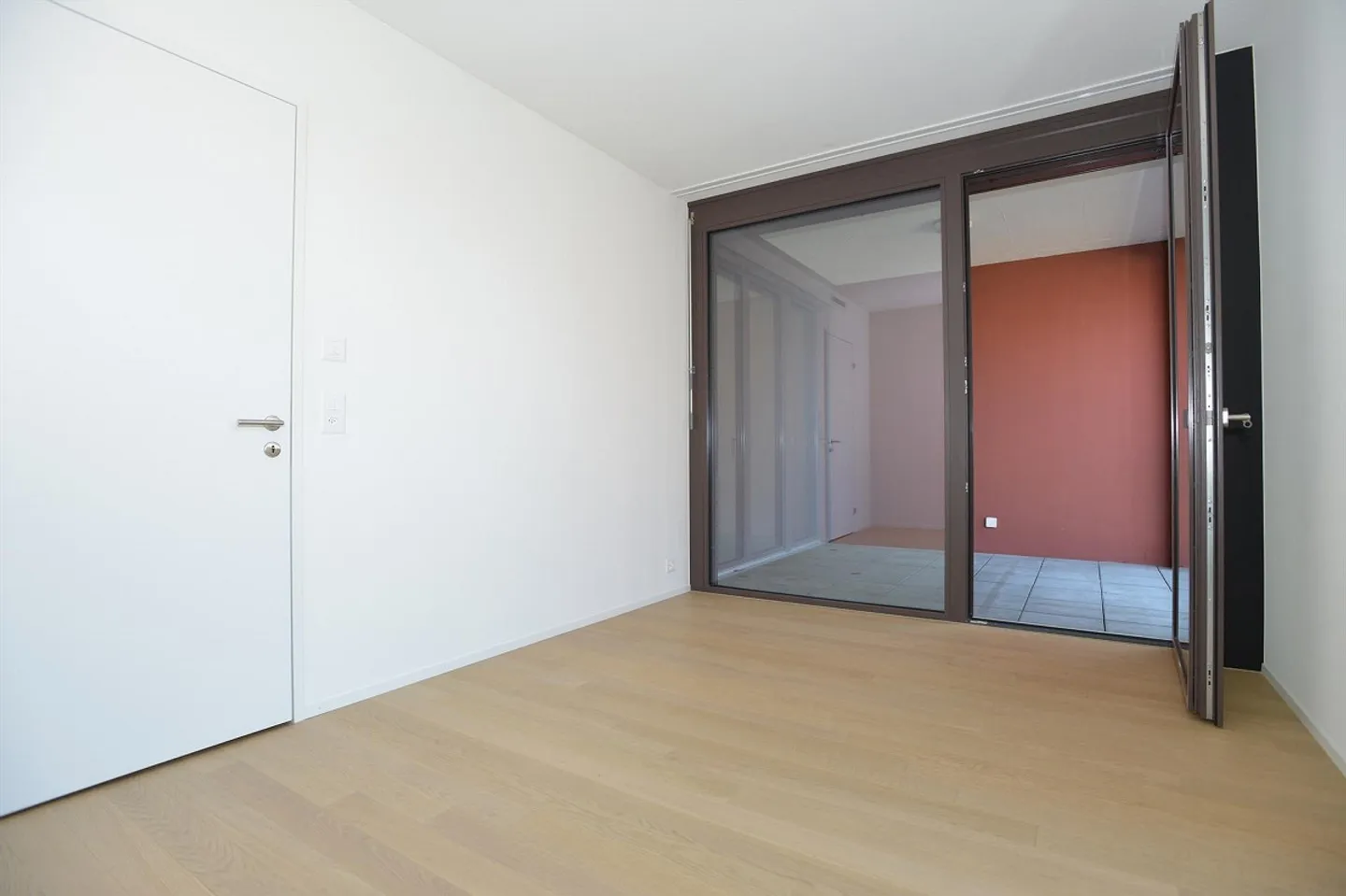 Modernes 3.5 Zimmer Apartment - Foto 7 von 8
