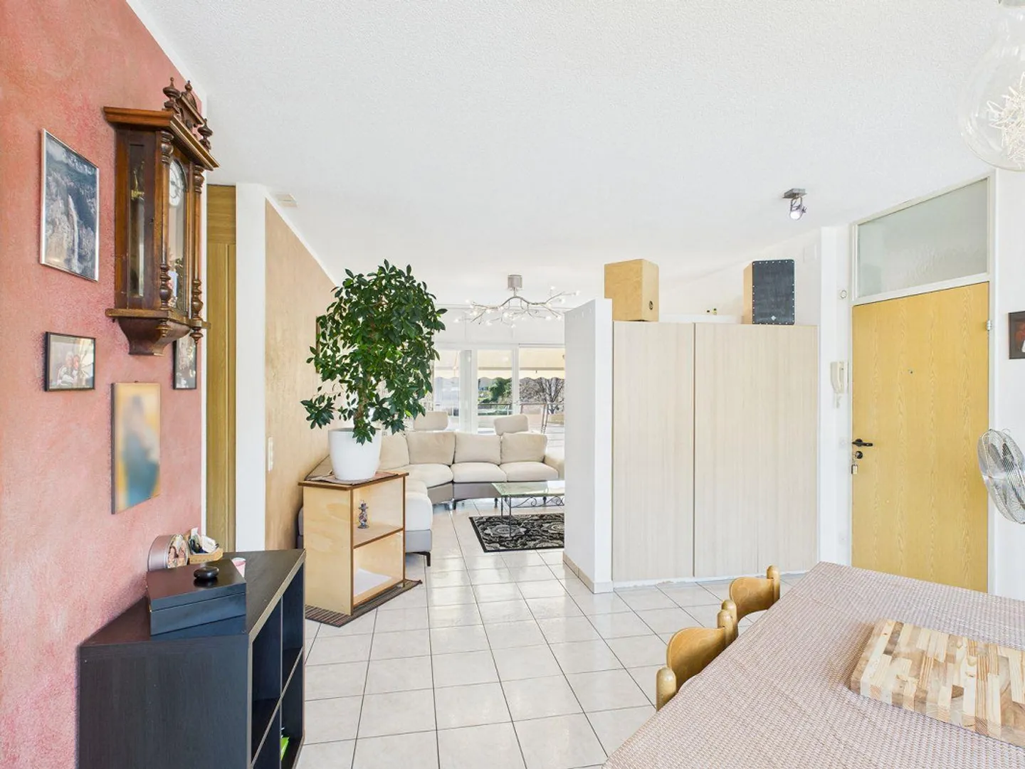 Bright 3½ room apartment with terrace in a convenient area - Photo 4 of 20