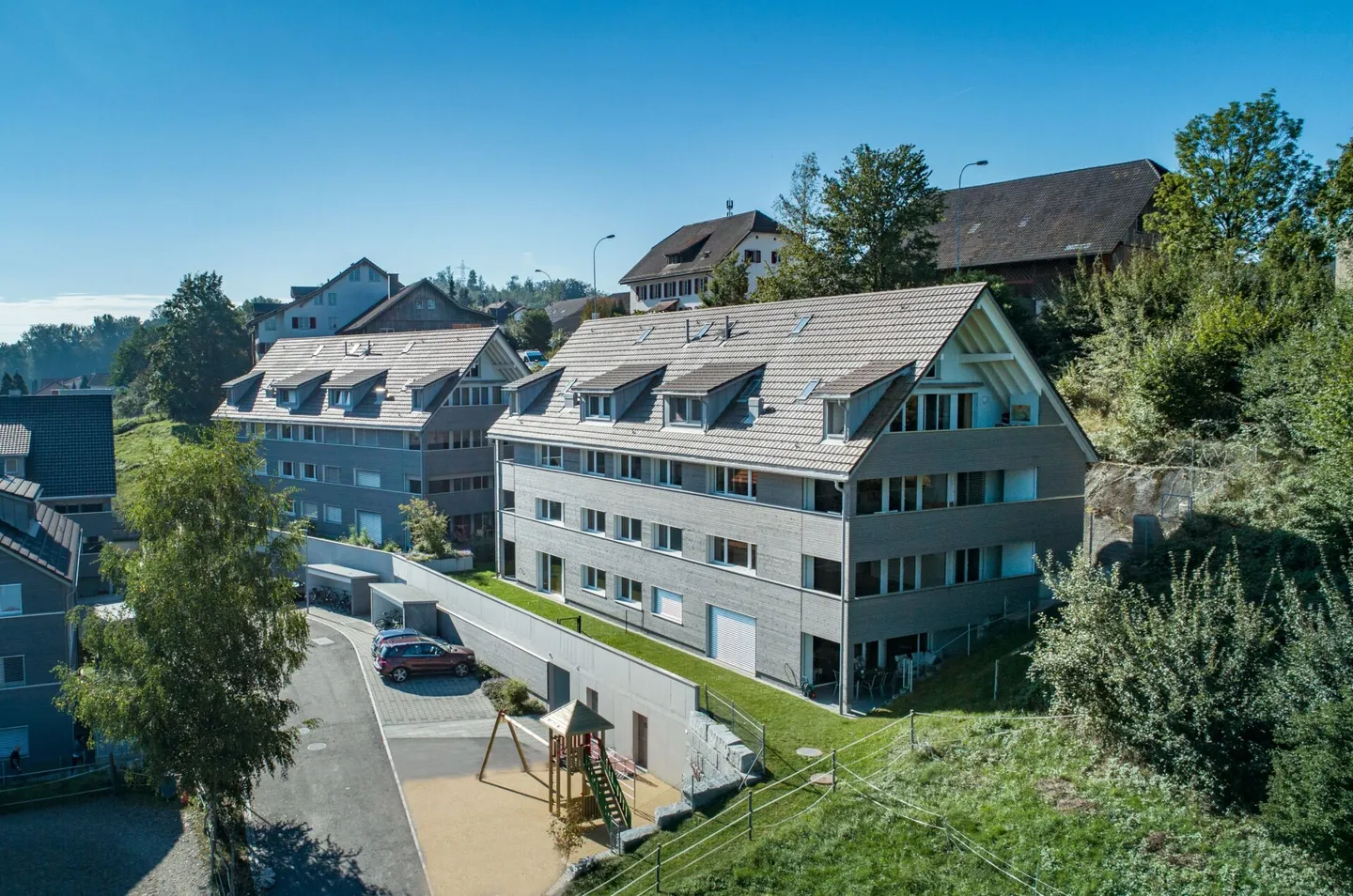 Helle Wohnung mit grossem Balkon - Foto 2 von 12