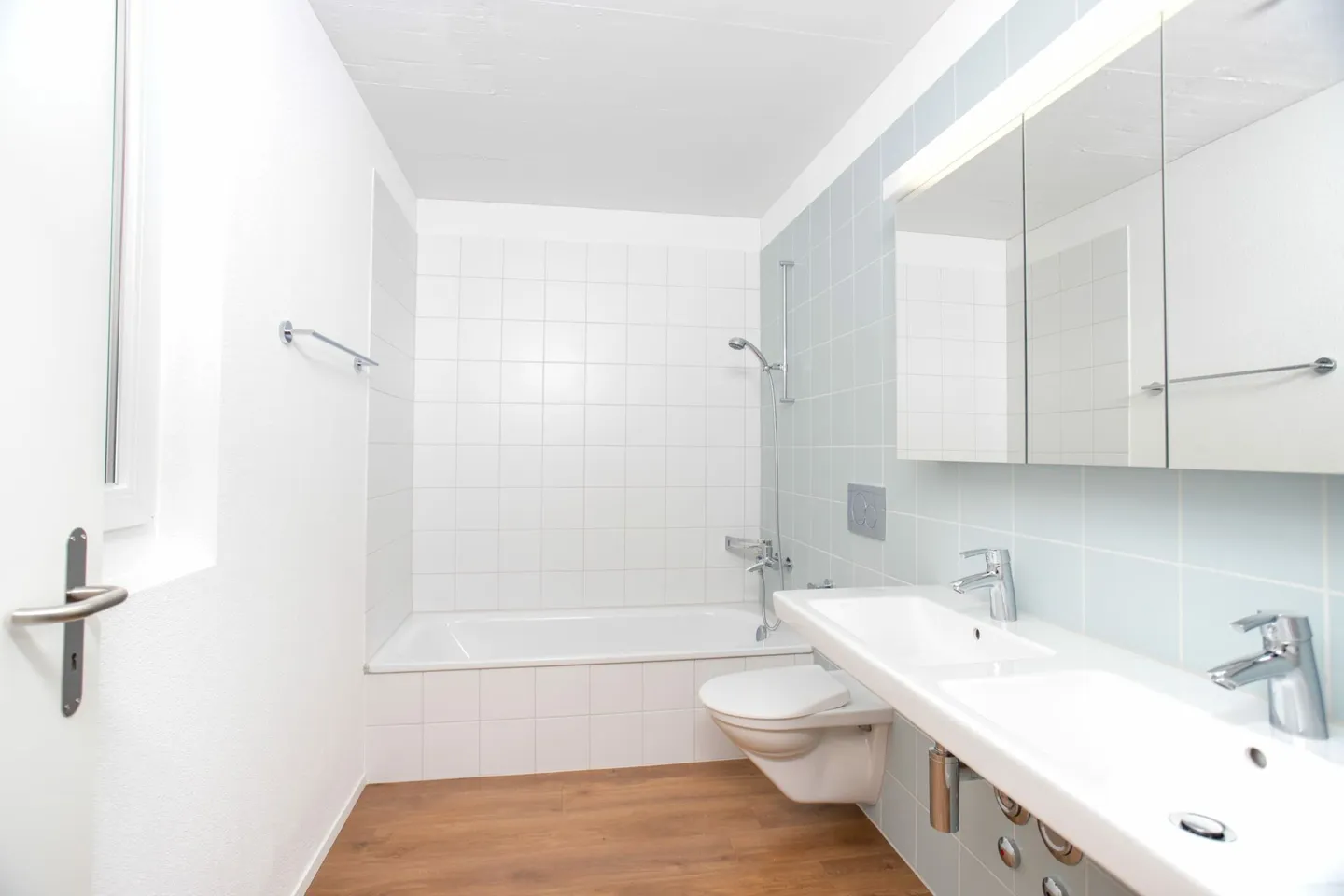 Helle Wohnung mit grossem Balkon - Foto 6 von 12