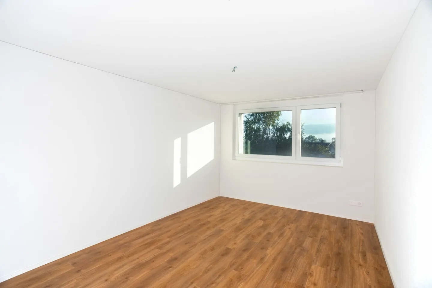 Helle Wohnung mit grossem Balkon - Foto 9 von 12