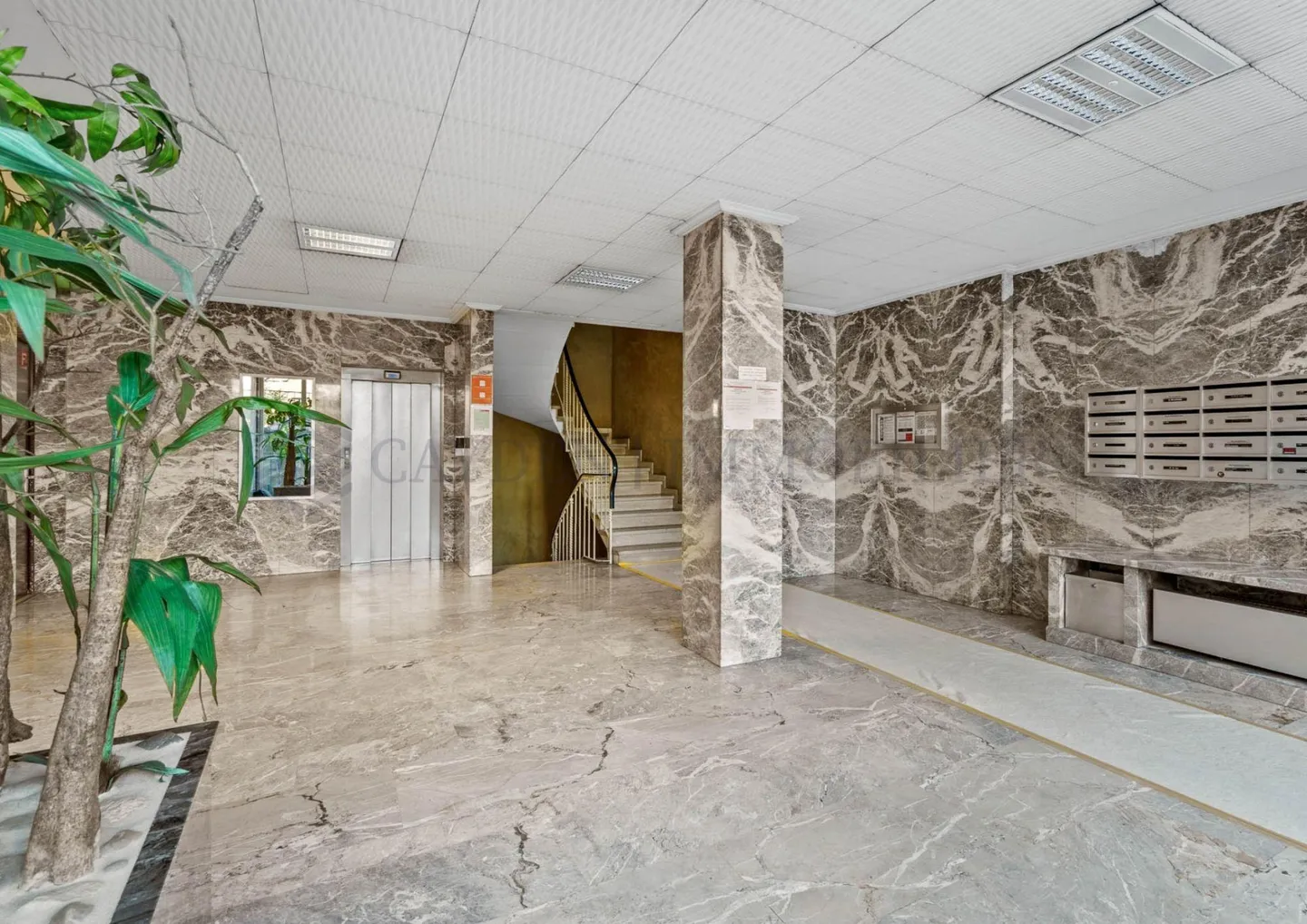 Esclusivo! Appartamento di 4 stanze da rinfrescare - Foto 6 di 6