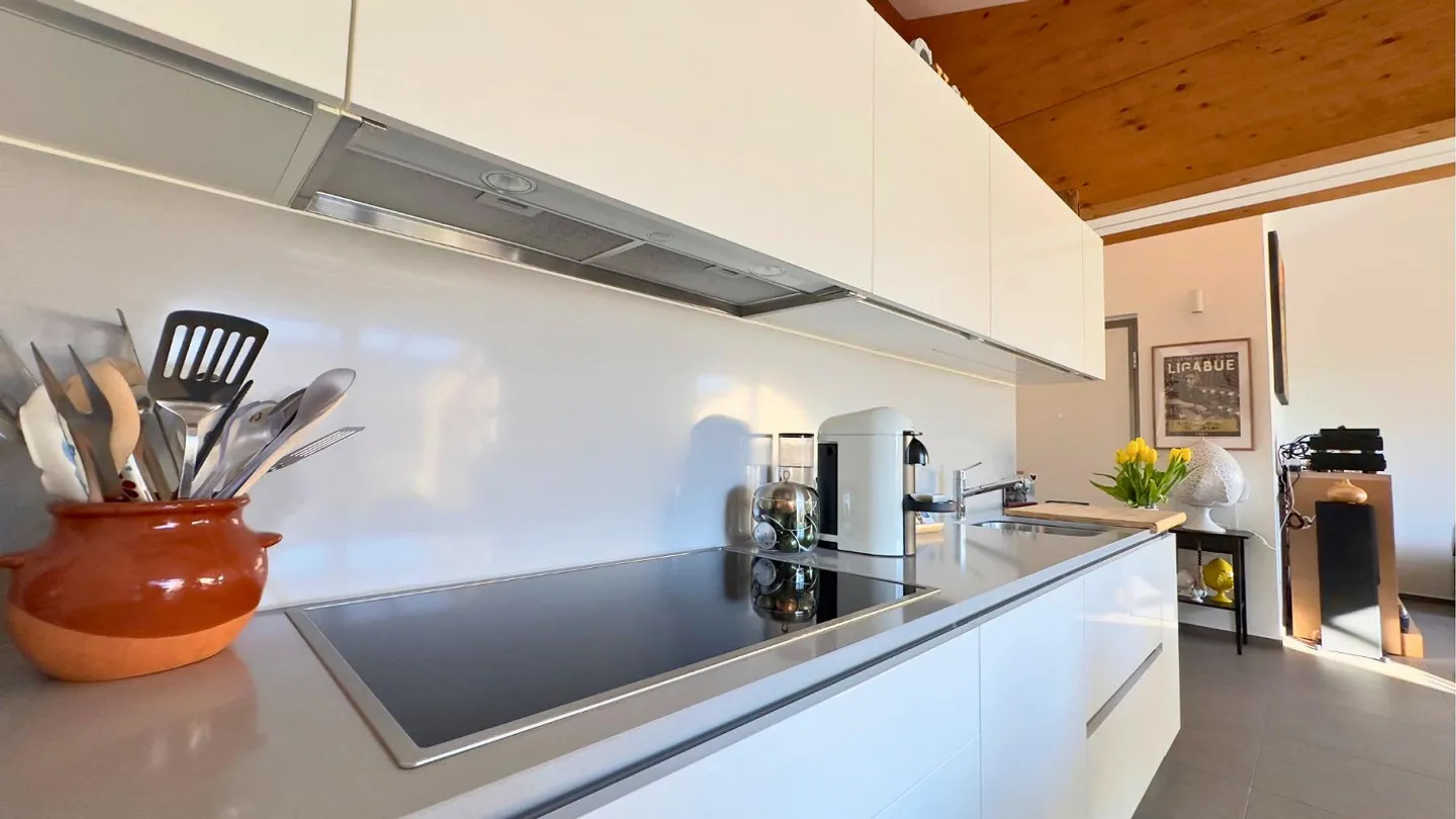 Modern und helles 4.5-Zimmer-Wohnung mit großen Außenflächen (4 Terrassen) - Foto 5 von 19