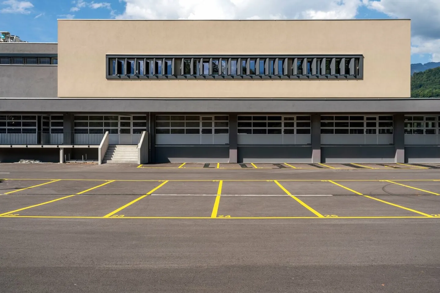 Gewerbefläche in Bex - Foto 1 von 2